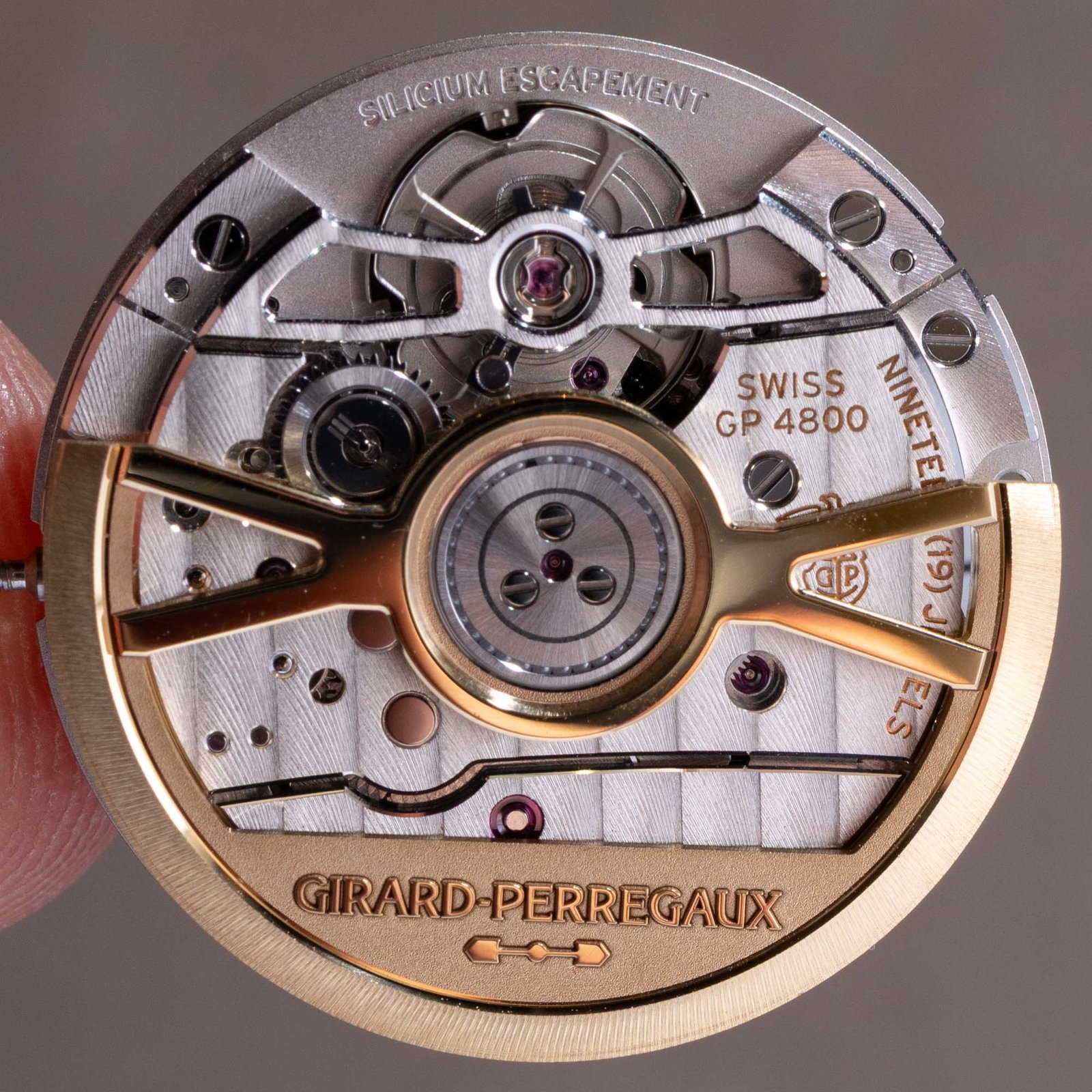 Girard-Perregaux Laureato Fifty: Eine neue Ära für eine Legende