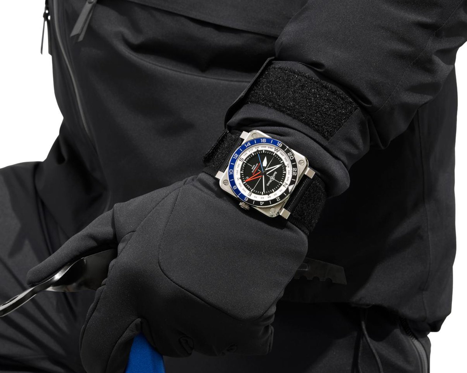 Bell & Ross BR-03 GMT Compass: Cockpit-Design und praxistaugliche GMT